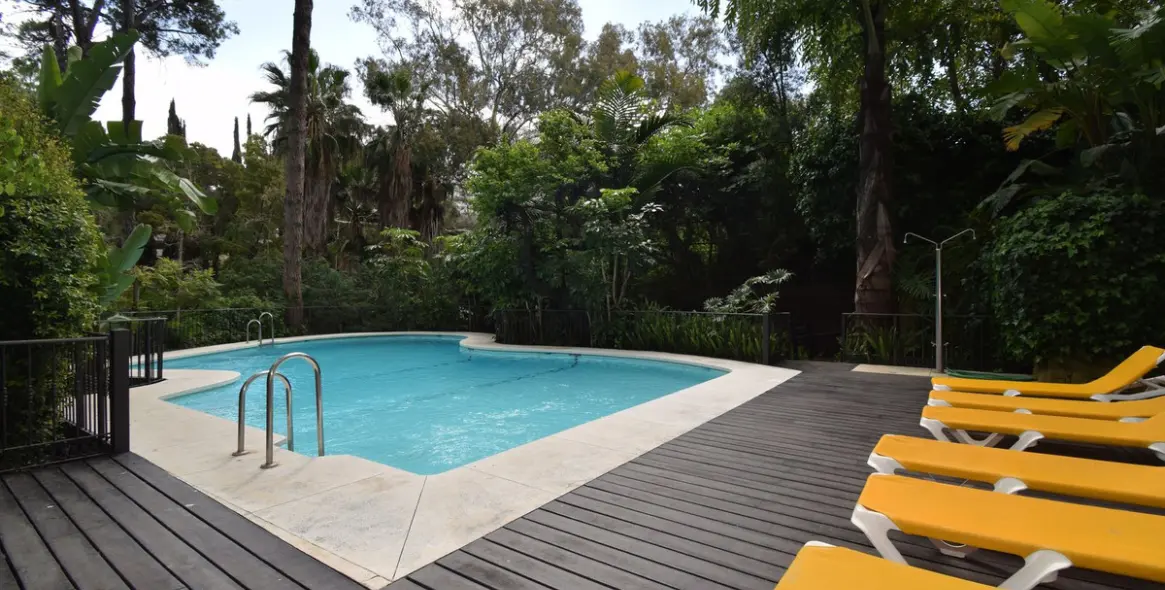 Продажа апартаментов на среднем этаже в The Golden Mile 22