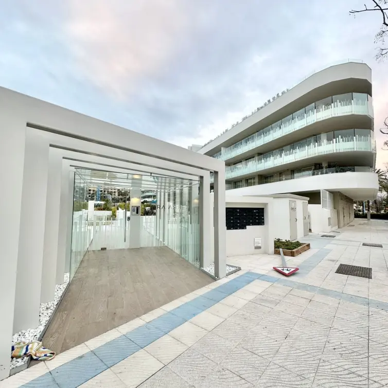 Sale of middle floor apartment in San Pedro de Alcántara