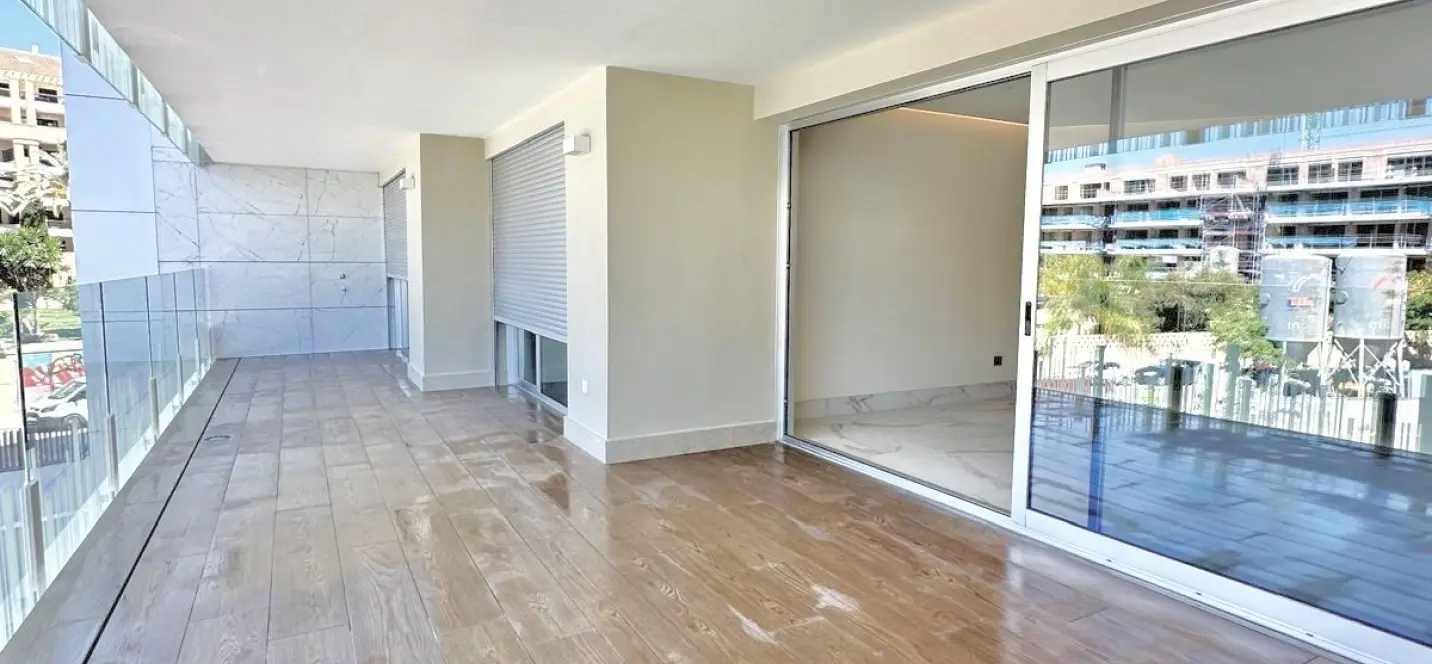 Sale of middle floor apartment in San Pedro de Alcántara 1