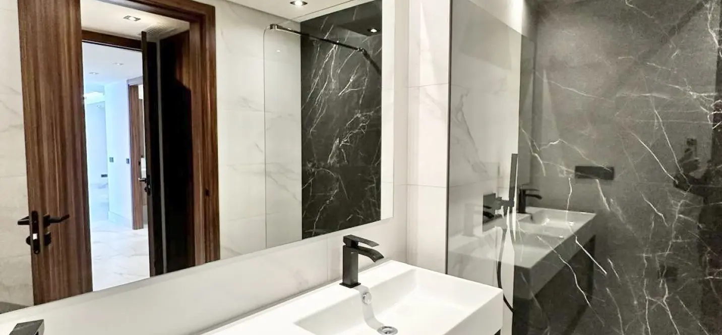 Sale of middle floor apartment in San Pedro de Alcántara 2