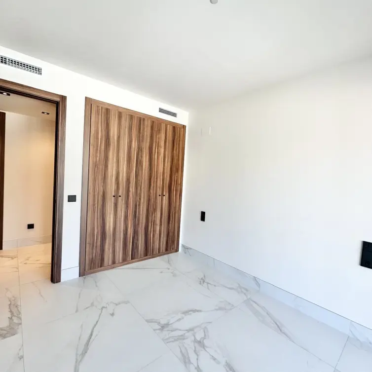 Sale of middle floor apartment in San Pedro de Alcántara