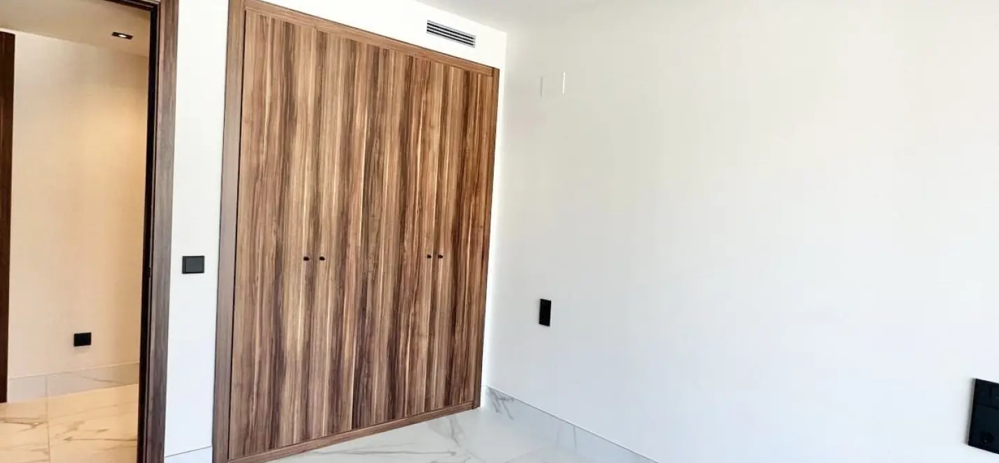 Sale of middle floor apartment in San Pedro de Alcántara 3