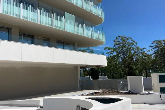 Image 7 thumb