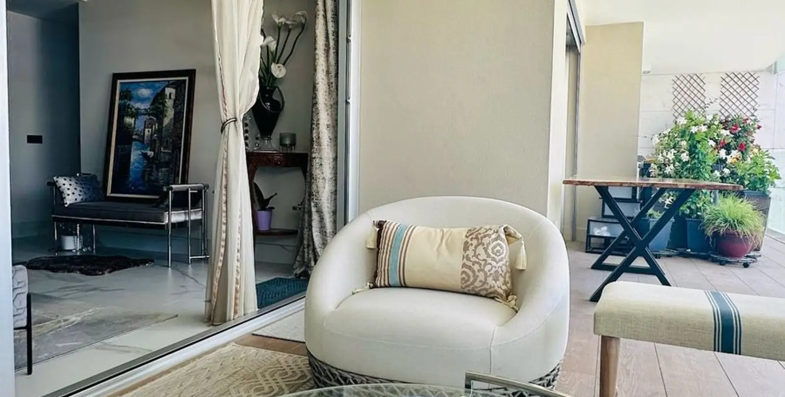 Sale of middle floor apartment in San Pedro de Alcántara 23