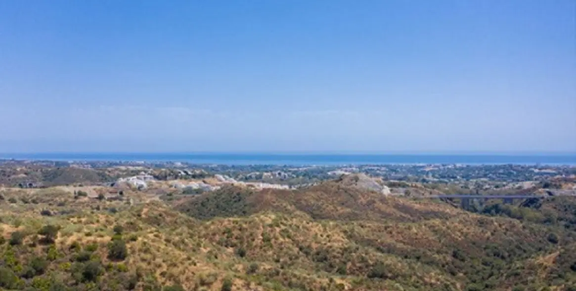 Sale of residential plot in Benahavís 7