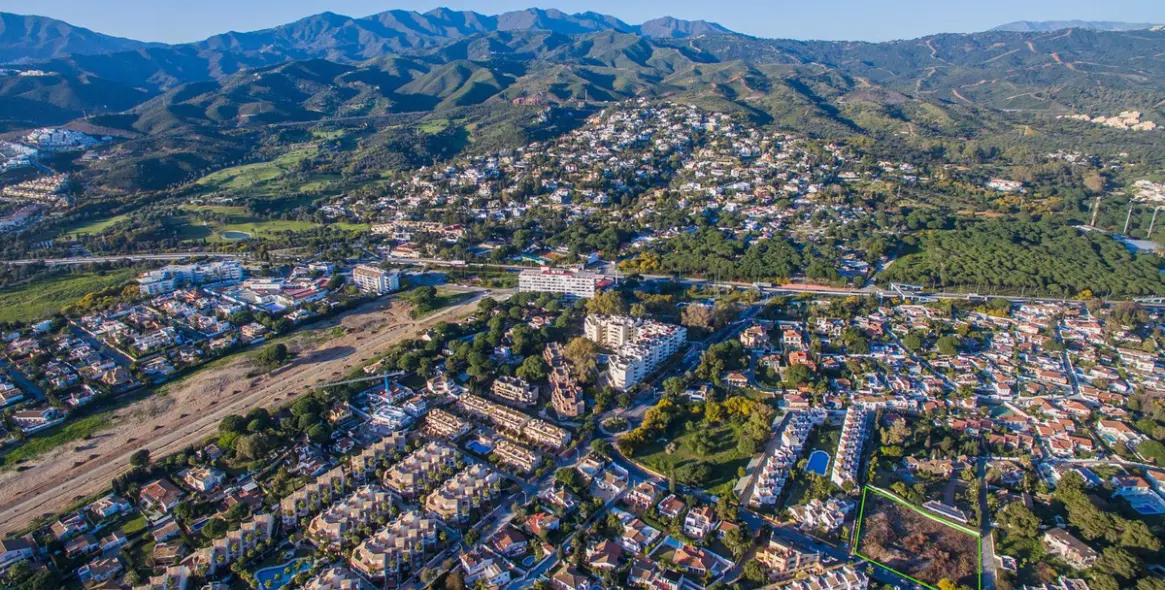 Sale of residential plot in Costabella 7