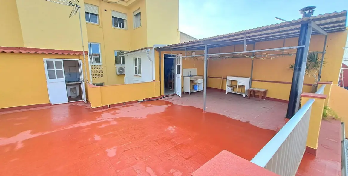 Продажа апартаментов на среднем этаже в Fuengirola 1