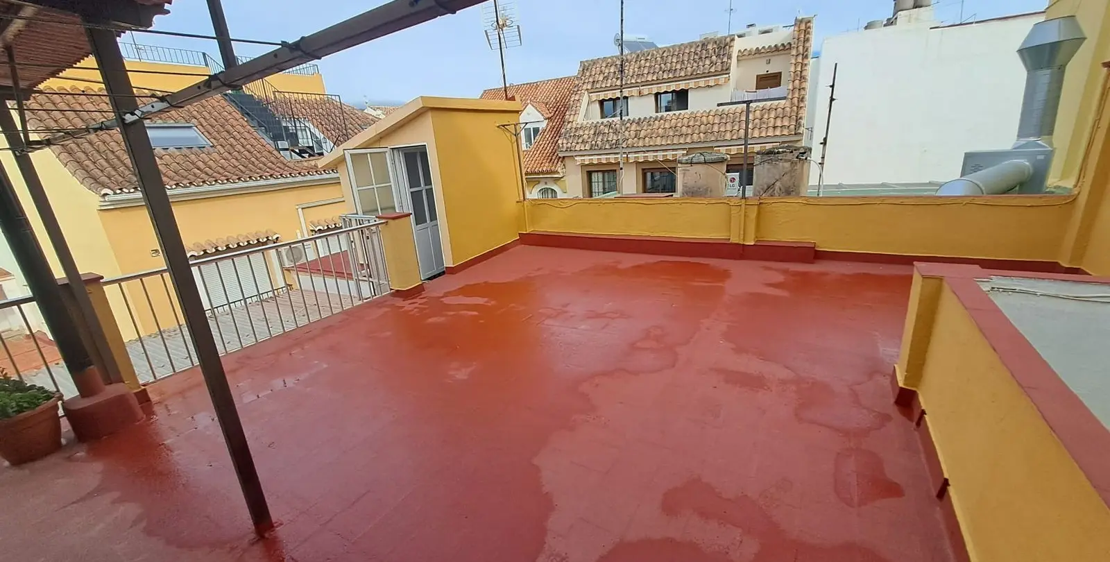 Sale of middle floor apartment in Fuengirola 3