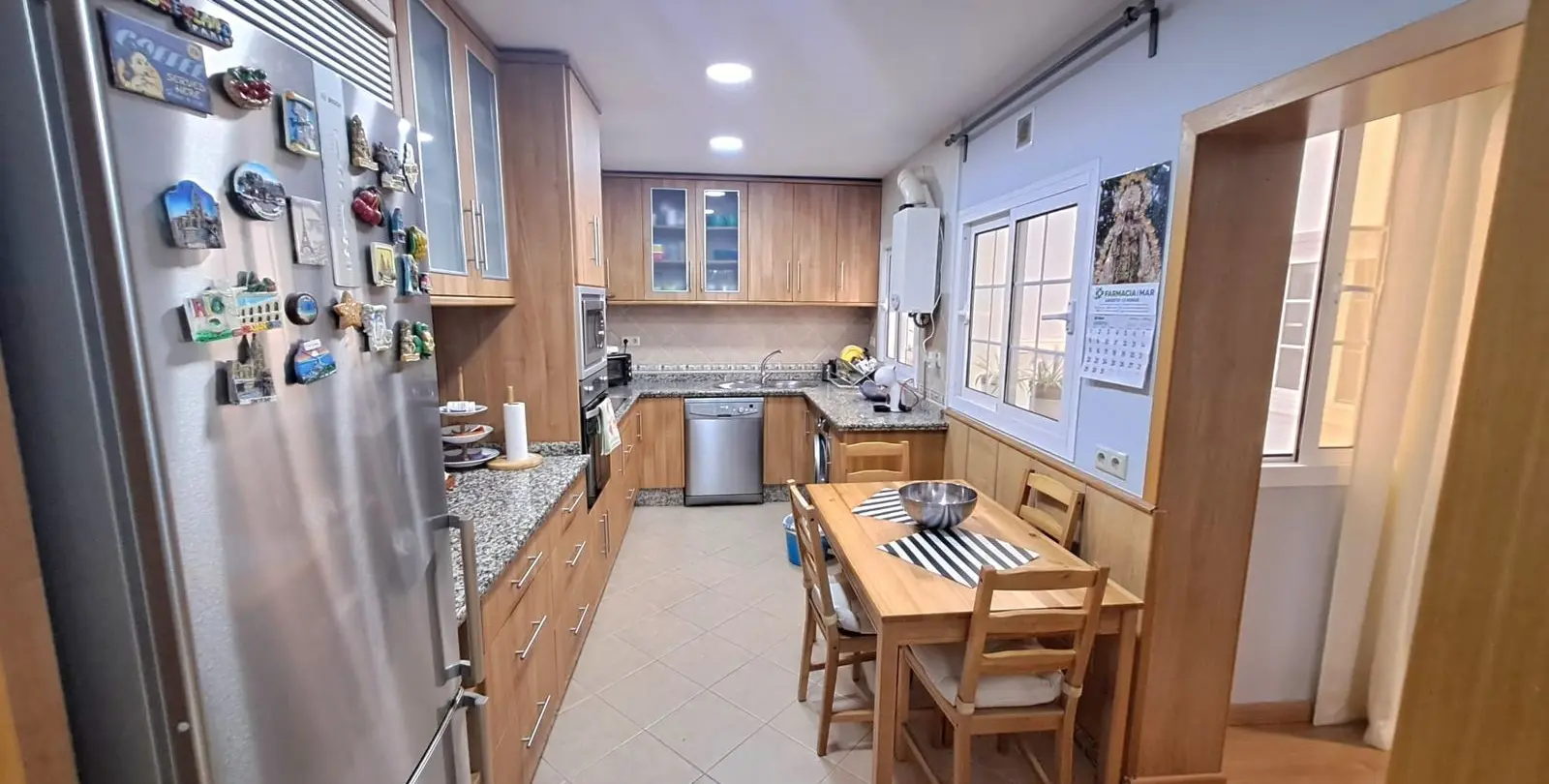 Sale of middle floor apartment in Fuengirola 17