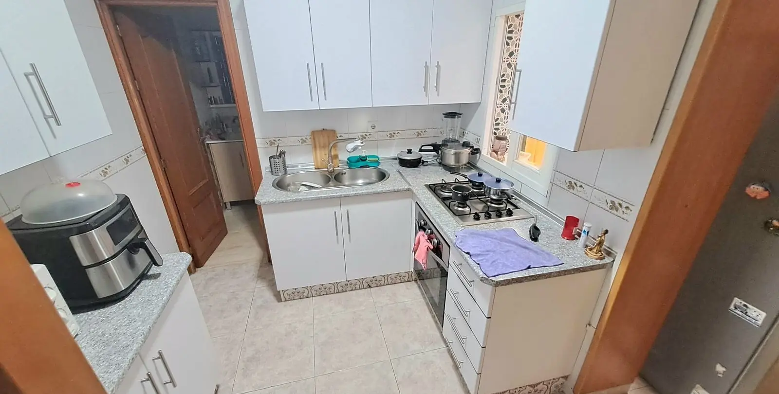 Sale of middle floor apartment in Fuengirola 28