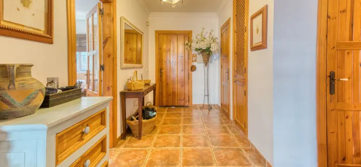 Sale of townhouse in Los Boliches 0