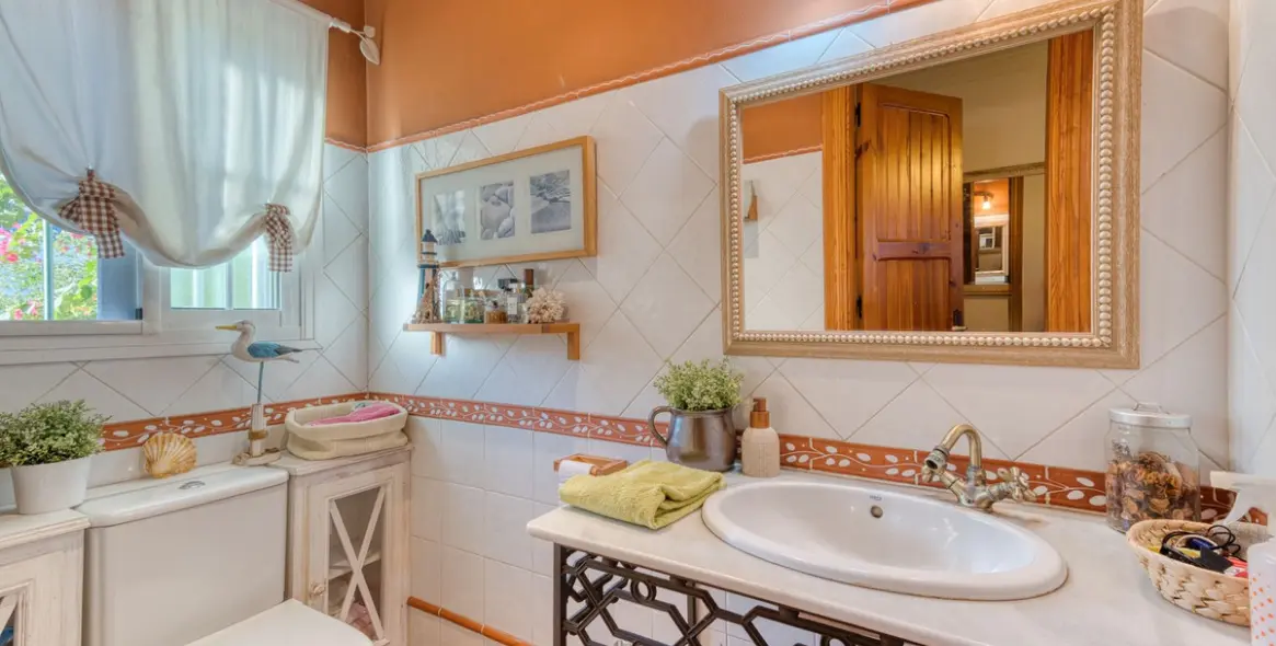 Sale of townhouse in Los Boliches 3