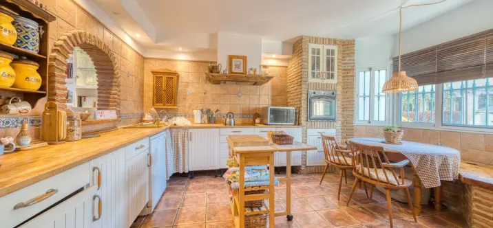 Sale of townhouse in Los Boliches 3