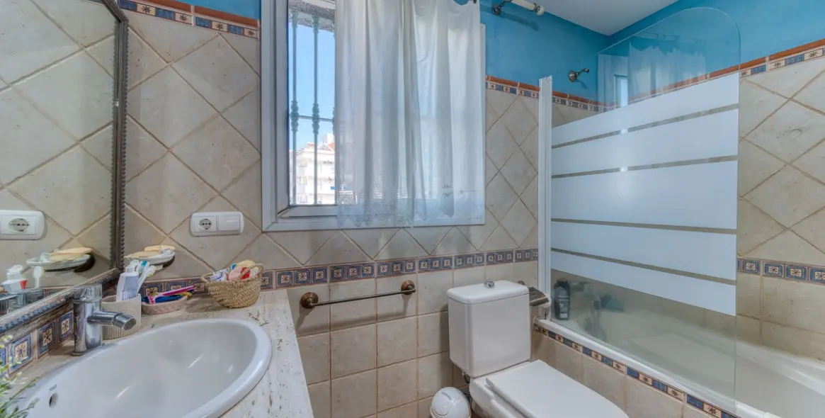 Sale of townhouse in Los Boliches 23