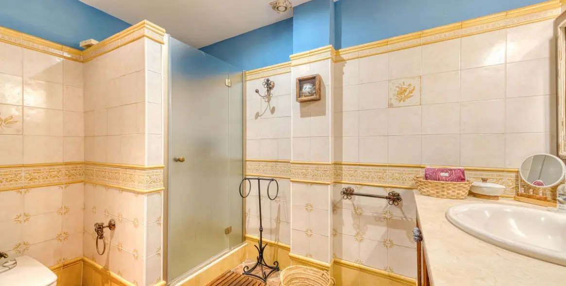 Sale of townhouse in Los Boliches 29