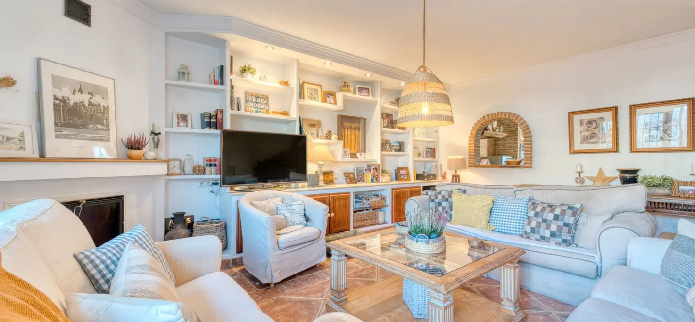 Sale of townhouse in Los Boliches 0