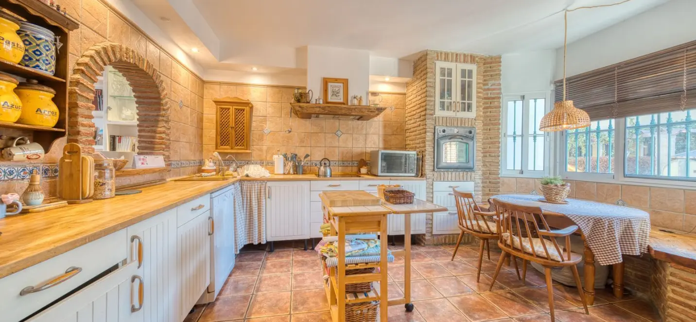 Sale of townhouse in Los Boliches 3