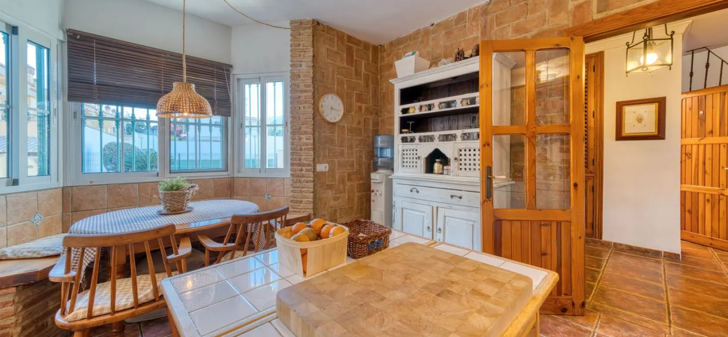 Sale of townhouse in Los Boliches 4