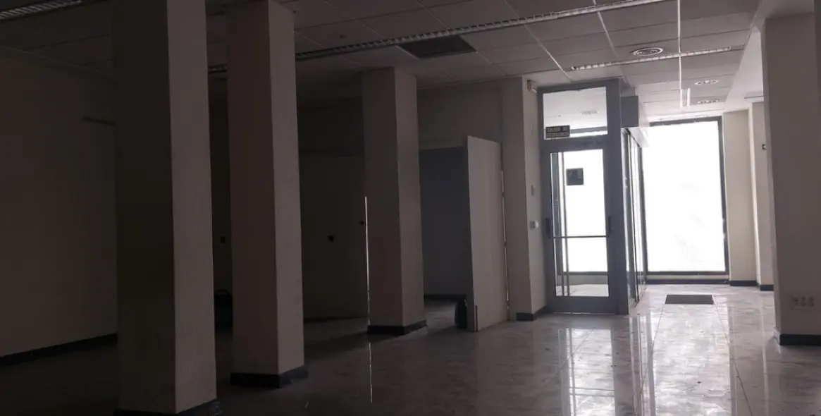 Venta de local comercial en Marbella 8