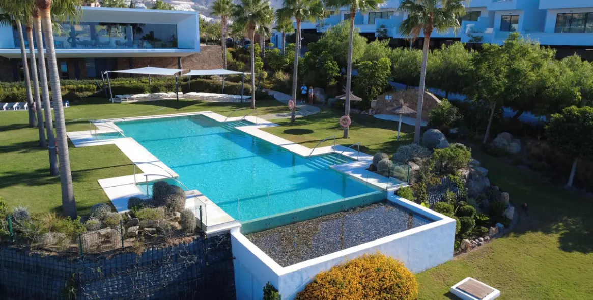 Продажа дома на две семьи в Benalmadena 1