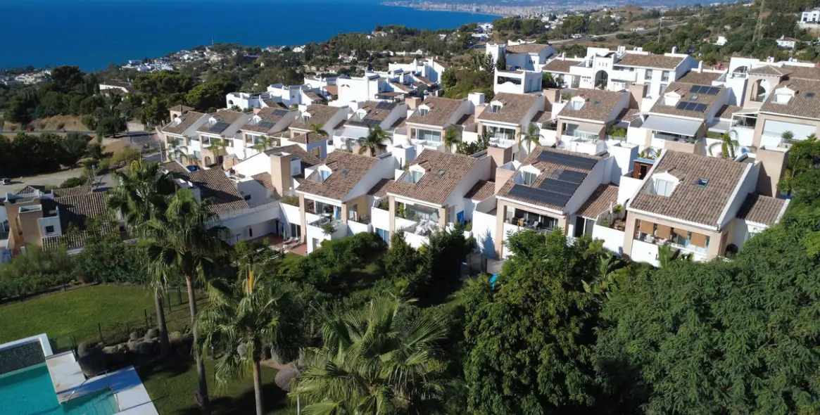 Продажа дома на две семьи в Benalmadena 2