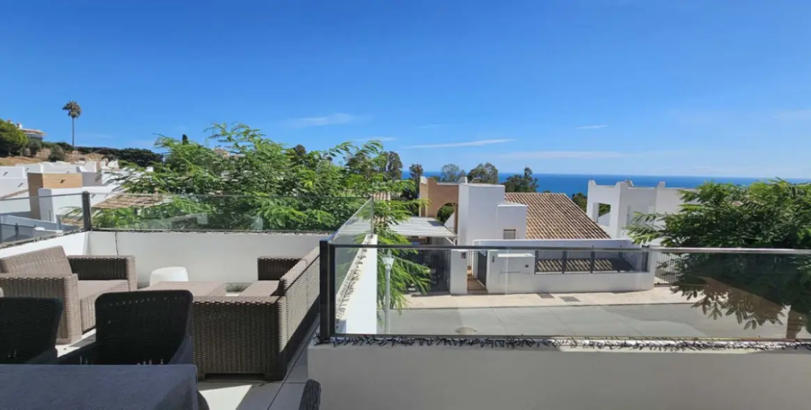 Продажа  отдельно стоящей виллы в Benalmadena 3