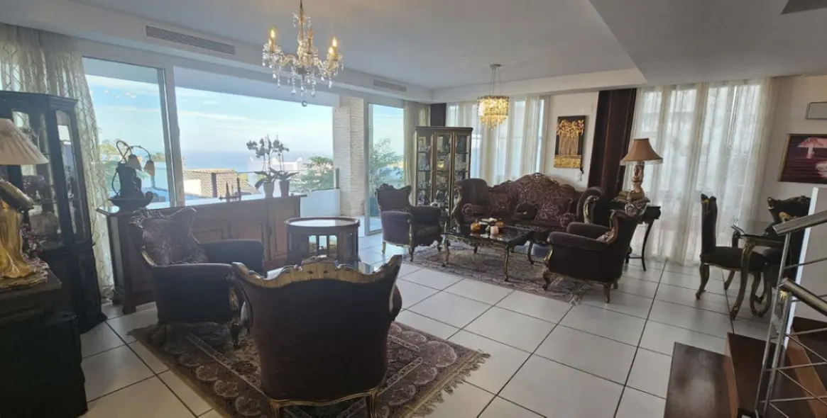 Sale of detached villa in Benalmadena 10