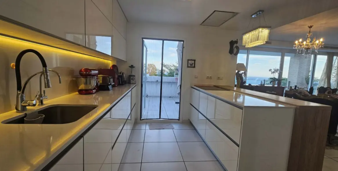 Sale of detached villa in Benalmadena 14