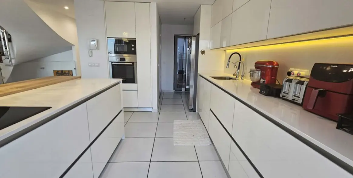 Sale of detached villa in Benalmadena 16