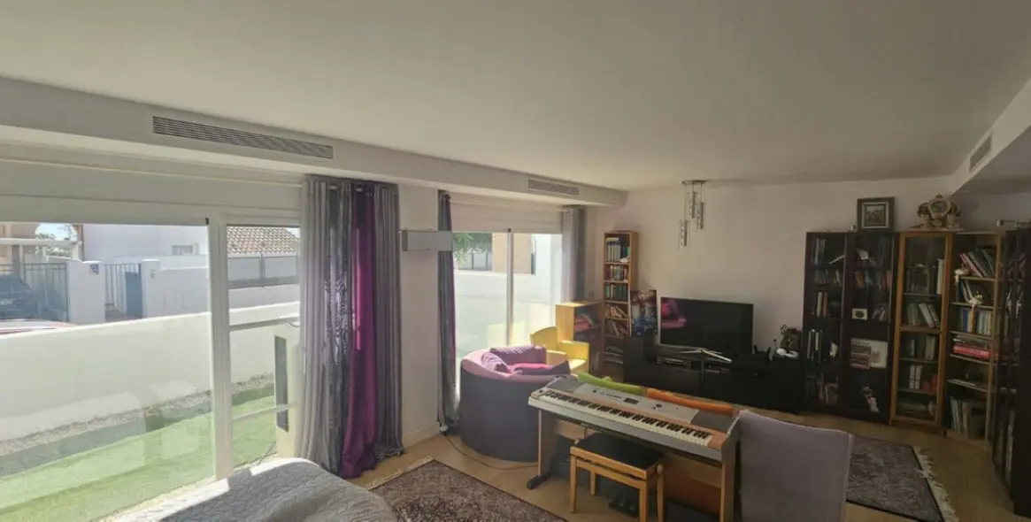 Продажа  отдельно стоящей виллы в Benalmadena 24