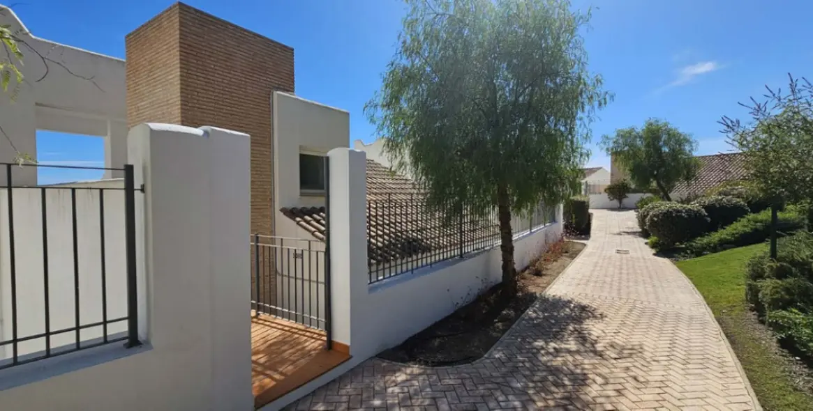 Продажа  отдельно стоящей виллы в Benalmadena 40