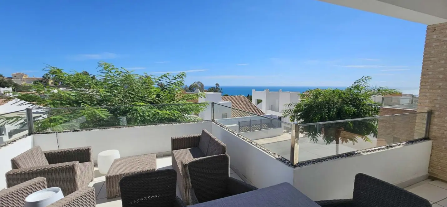 Sale of detached villa in Benalmadena 0
