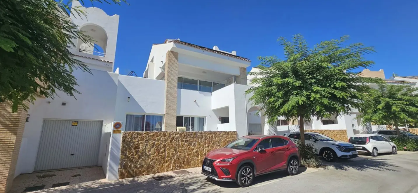 Sale of detached villa in Benalmadena 1