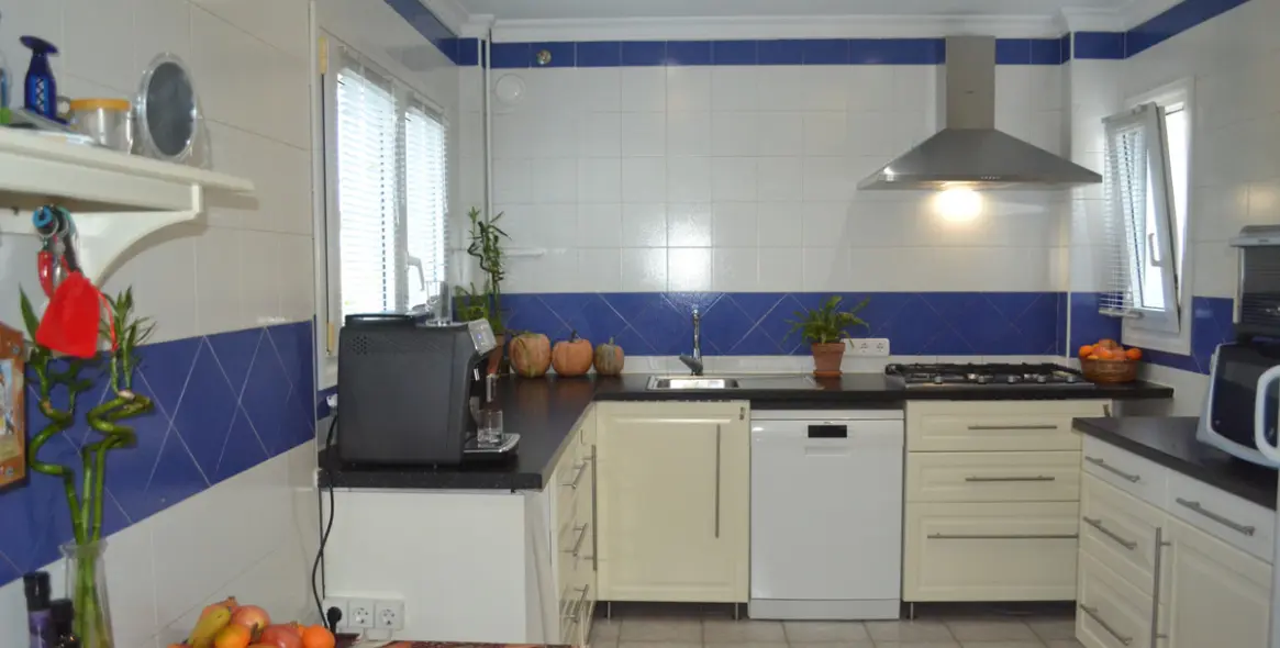 Продажа  отдельно стоящей виллы в Alhaurín de la Torre 11