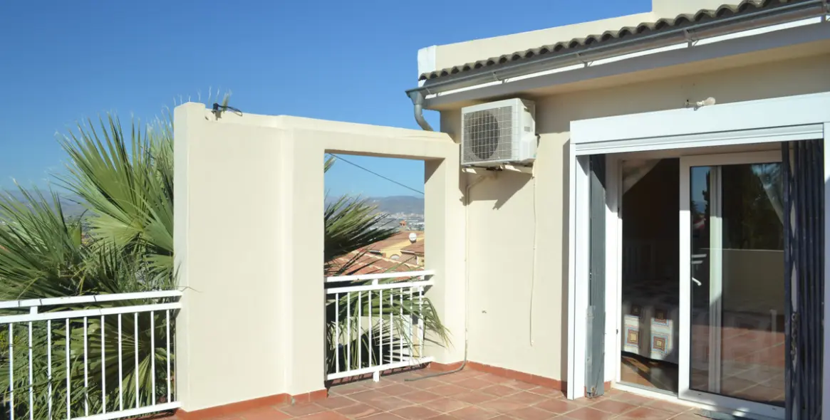 Продажа  отдельно стоящей виллы в Alhaurín de la Torre 16