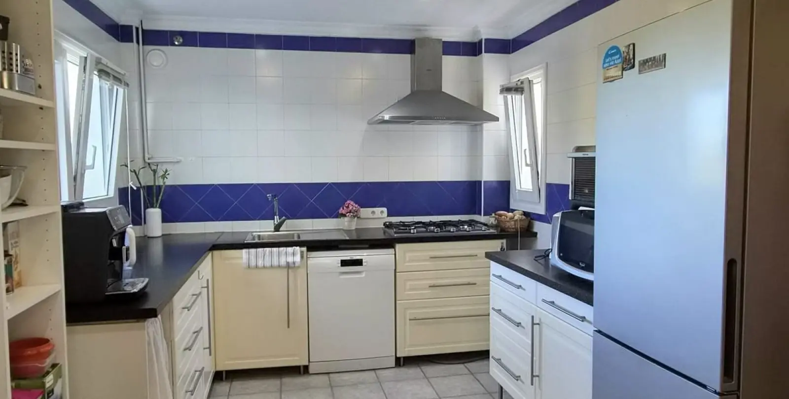 Продажа  отдельно стоящей виллы в Alhaurín de la Torre 24