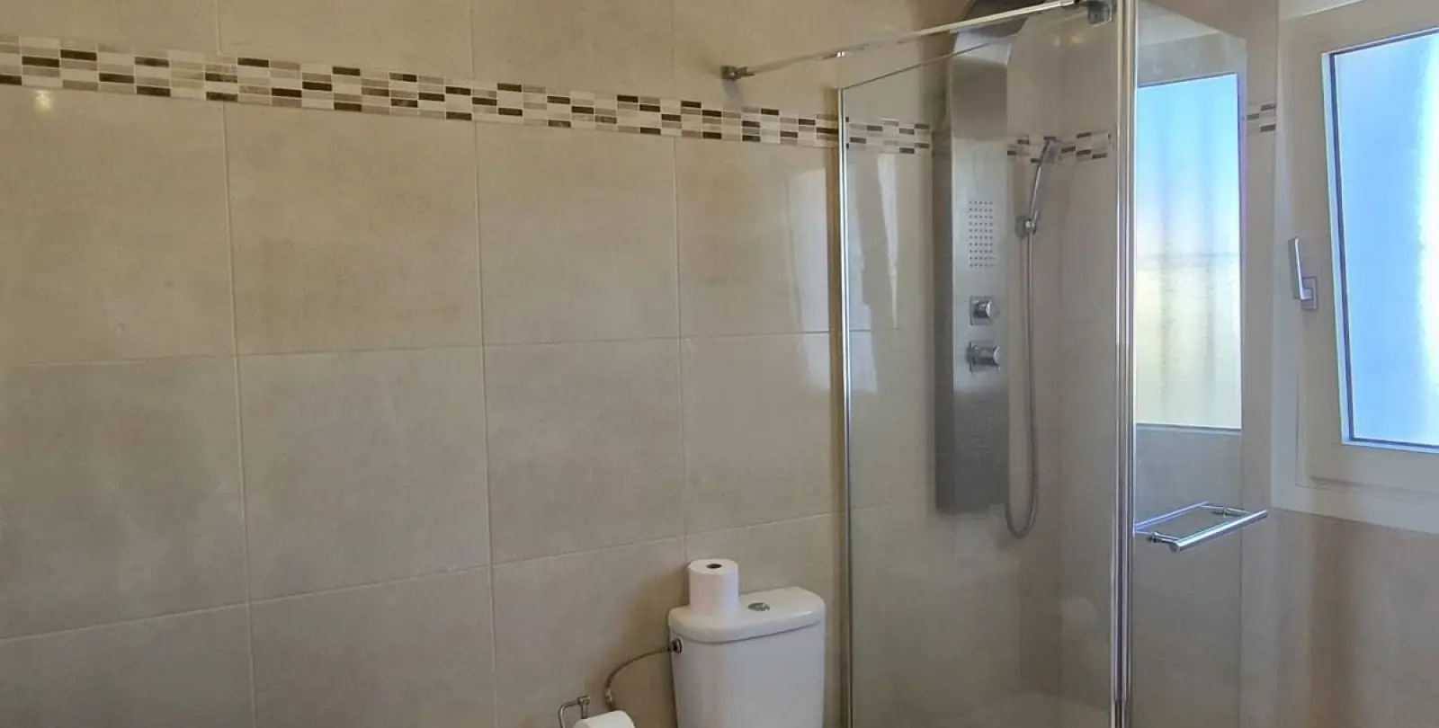 Продажа  отдельно стоящей виллы в Alhaurín de la Torre 31