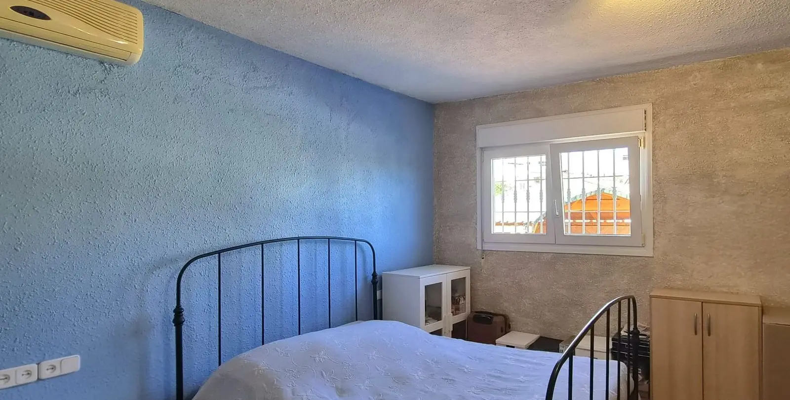Продажа  отдельно стоящей виллы в Alhaurín de la Torre 33