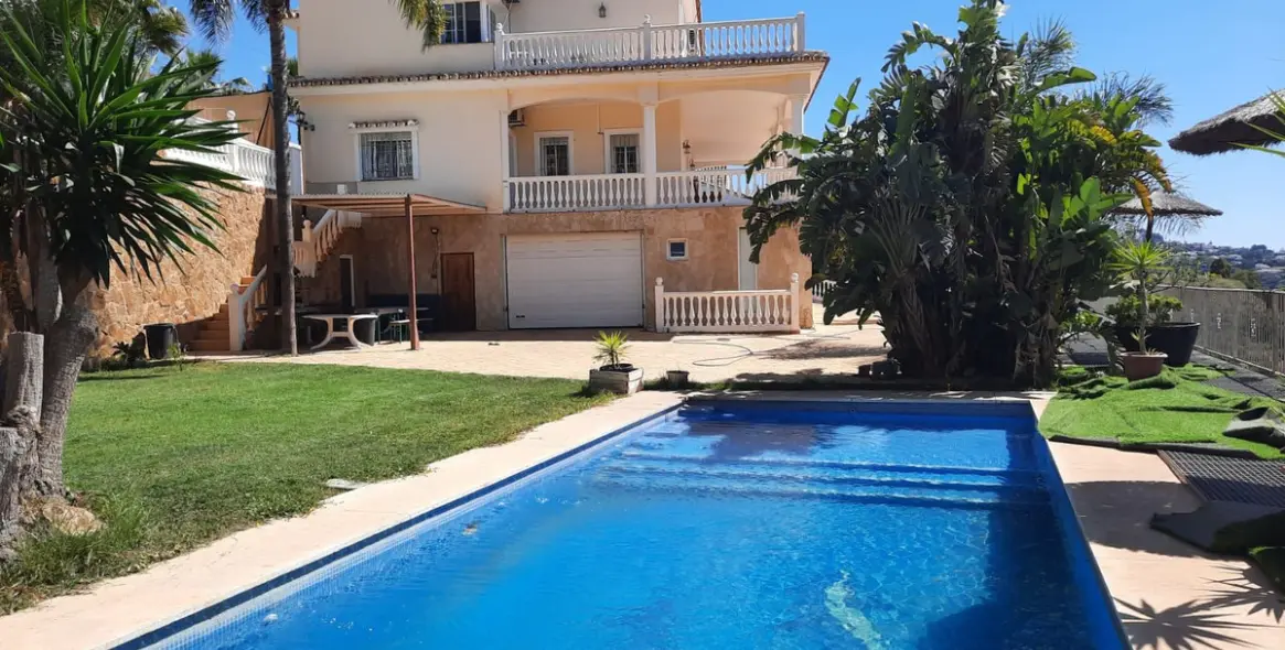 Продажа  отдельно стоящей виллы в Mijas Golf 1