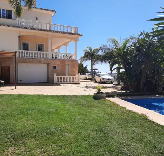 Venta de villa independiente en Mijas Golf