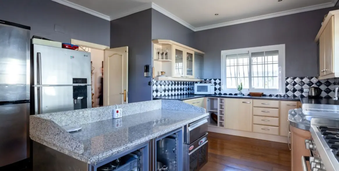 Продажа  отдельно стоящей виллы в Mijas Golf 10