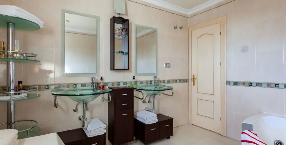 Продажа  отдельно стоящей виллы в Mijas Golf 19