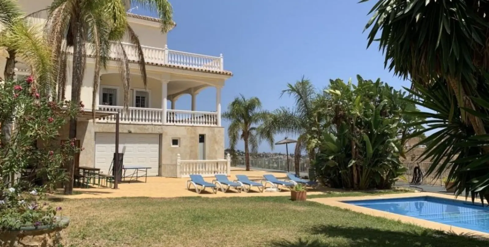 Sale of detached villa in Mijas Golf 25