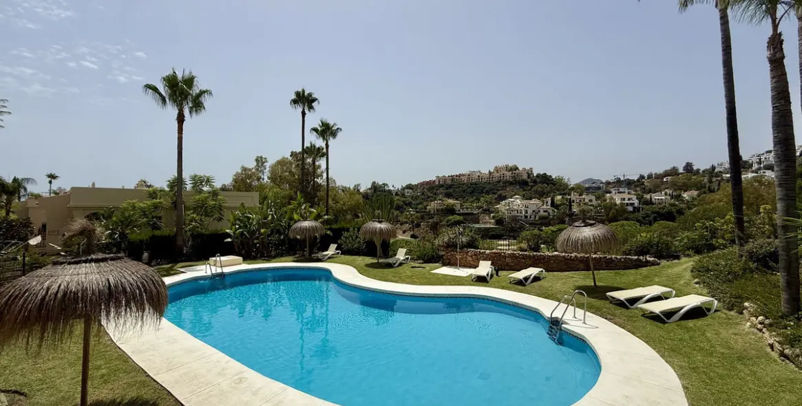 Sale of townhouse in La Quinta 2