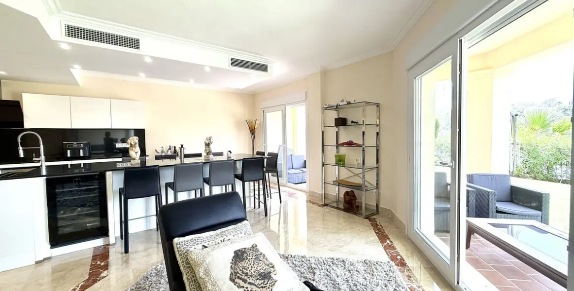 Sale of townhouse in La Quinta 11