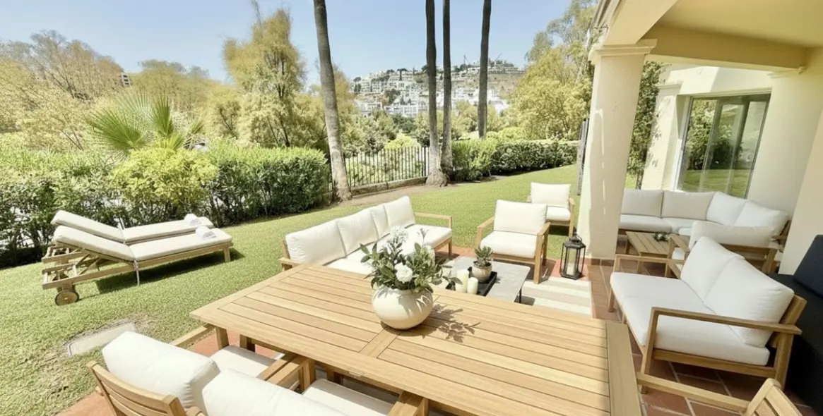 Sale of townhouse in La Quinta 13