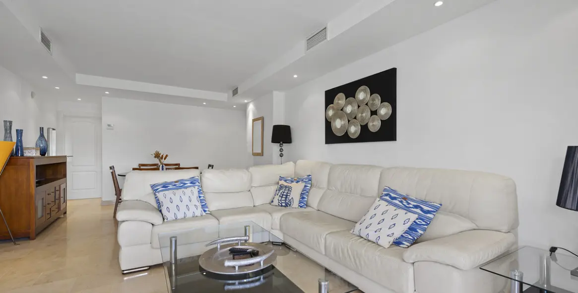 Venta de apartamento en planta media en Marbella 5