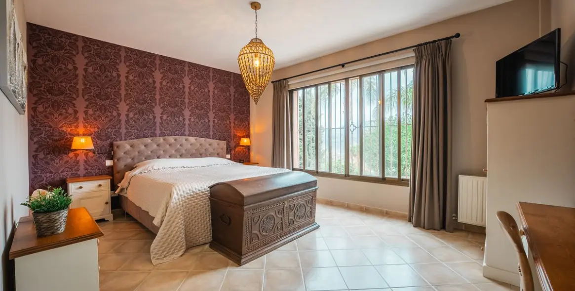 Sale of detached villa in Monda 11