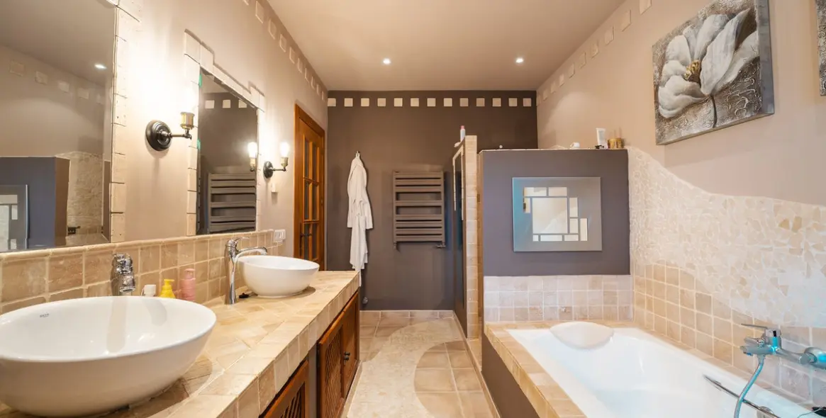 Sale of detached villa in Monda 12