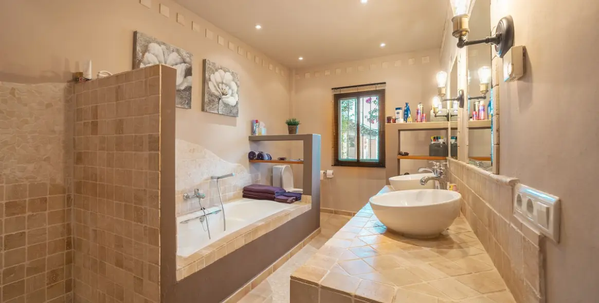 Sale of detached villa in Monda 13